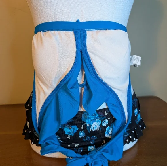 Chaps Blue Ruffle Halter Bikini Top & Bottom SZ 6 - Picture 13 of 16